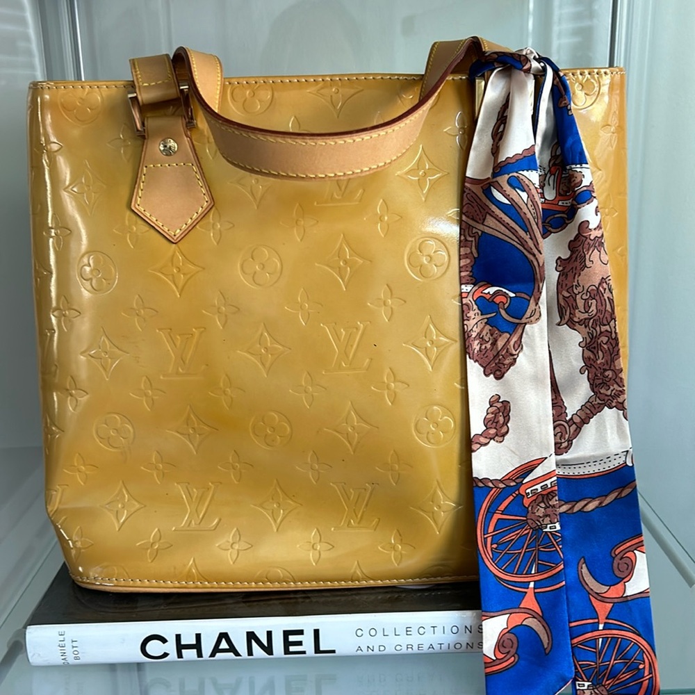 Authentic Louis Vuitton Houston shoulder bag for sale